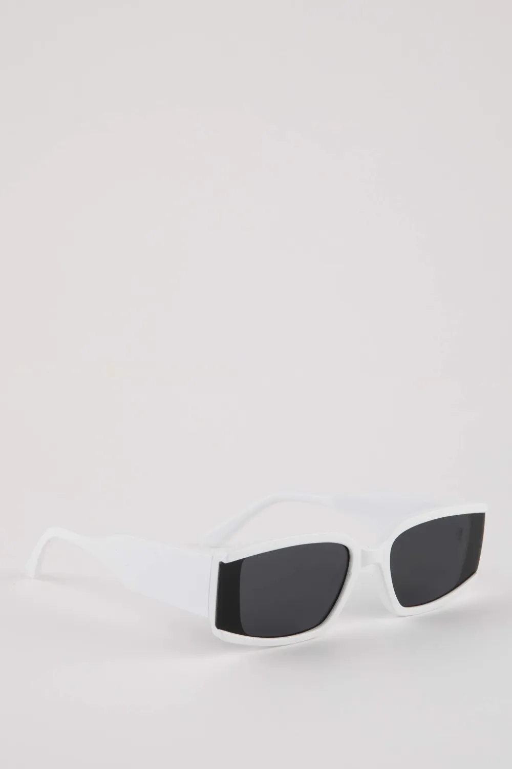 Trapezoidal White-Framed Sunglasses