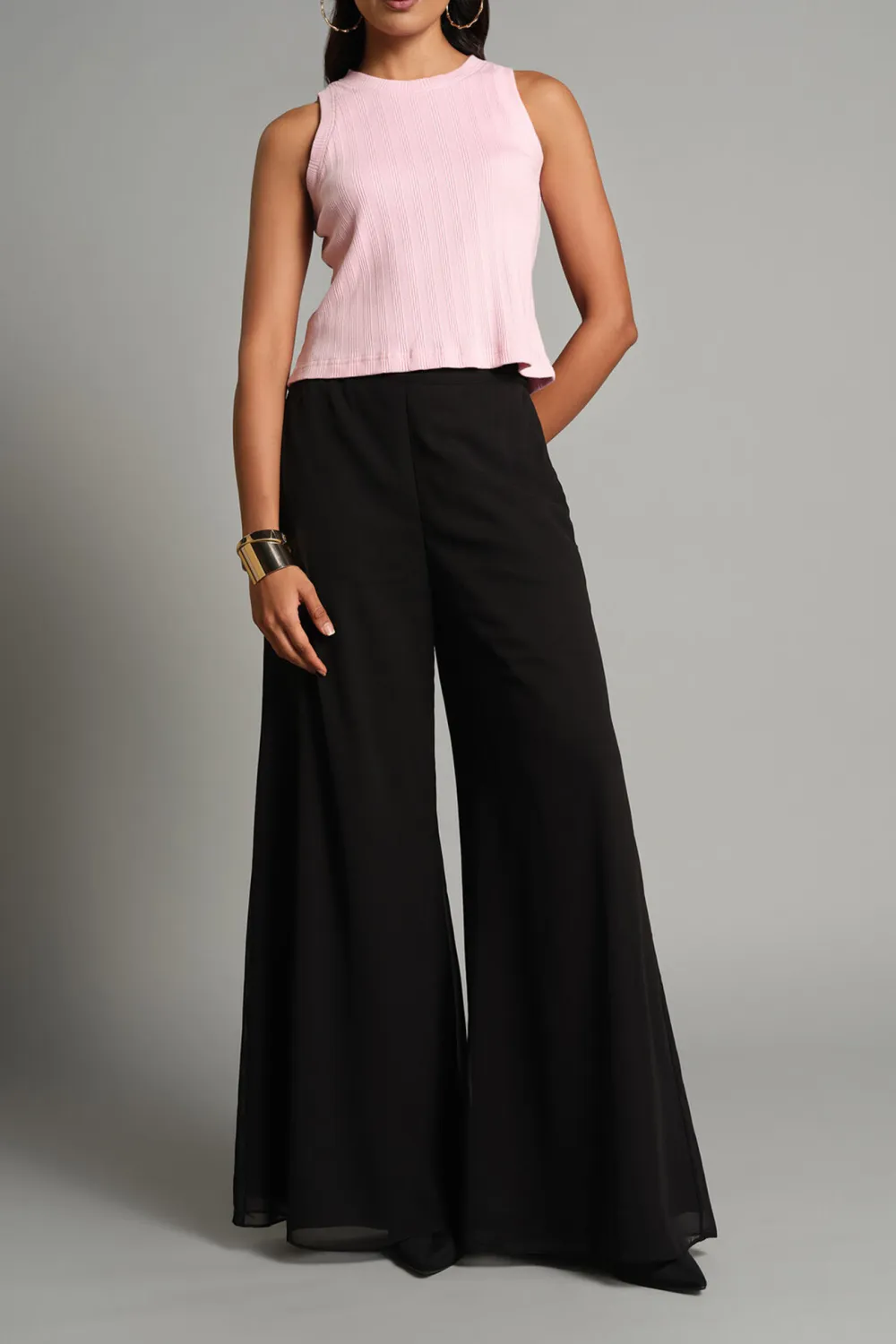 Round Neck Sleeveless Top